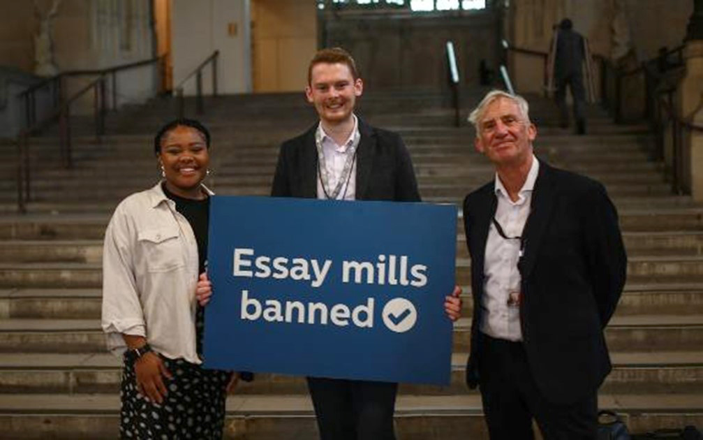 essay-mills